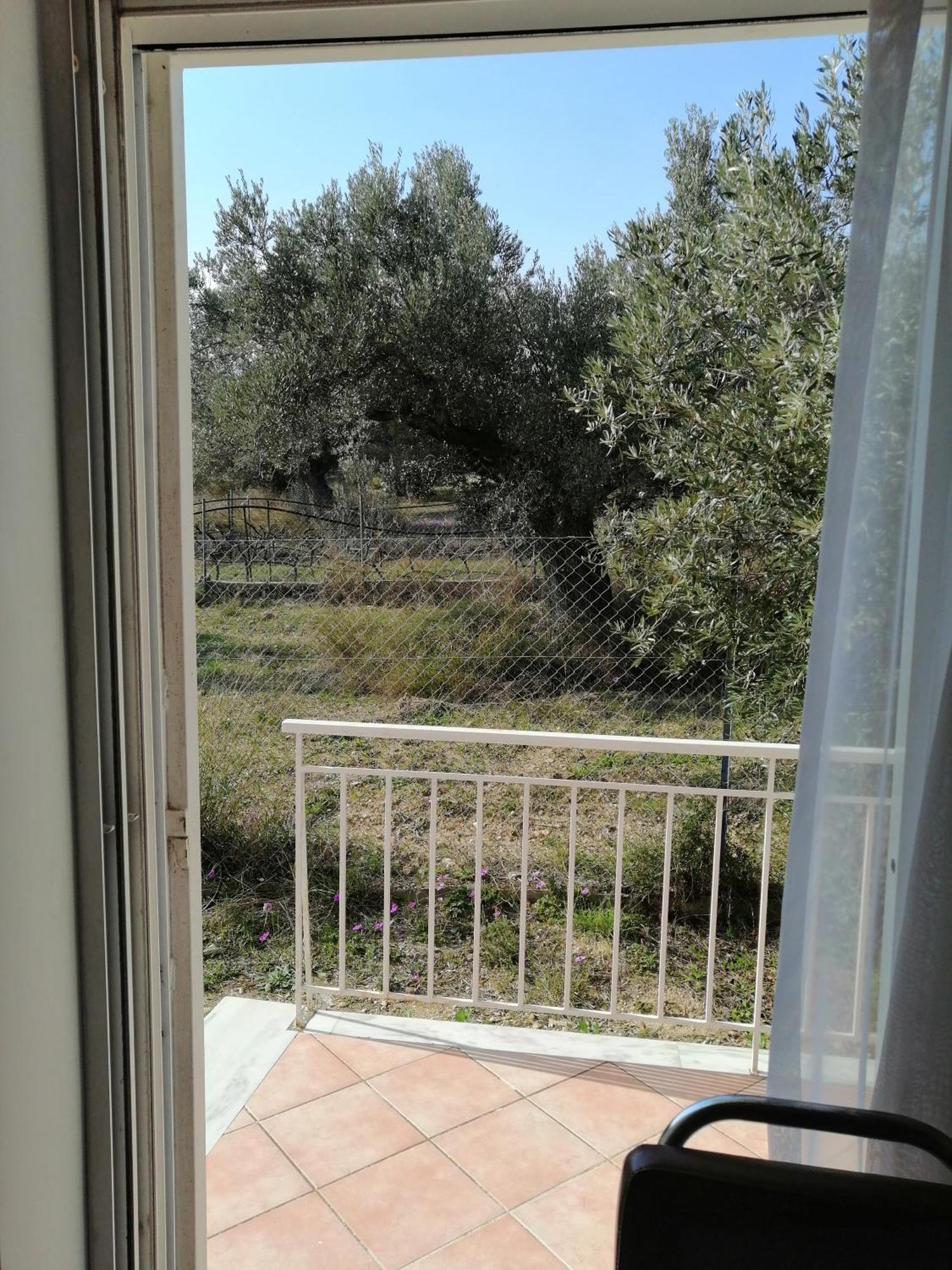 Costasfarmhouse, Pallini, Near Athens Airport Apartment Exterior photo